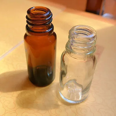 China Factory Essential Oil Glass Vial with Pipette